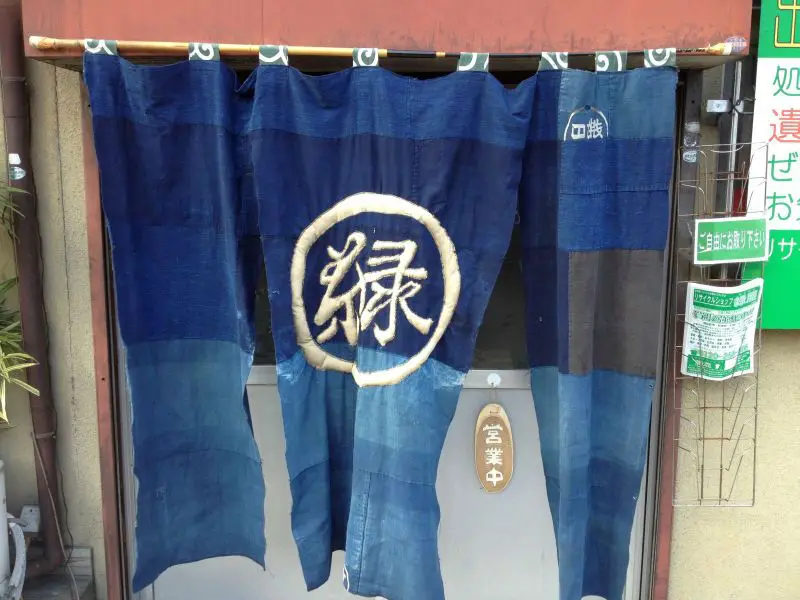 Fashionable wholesale used brooch jewelry