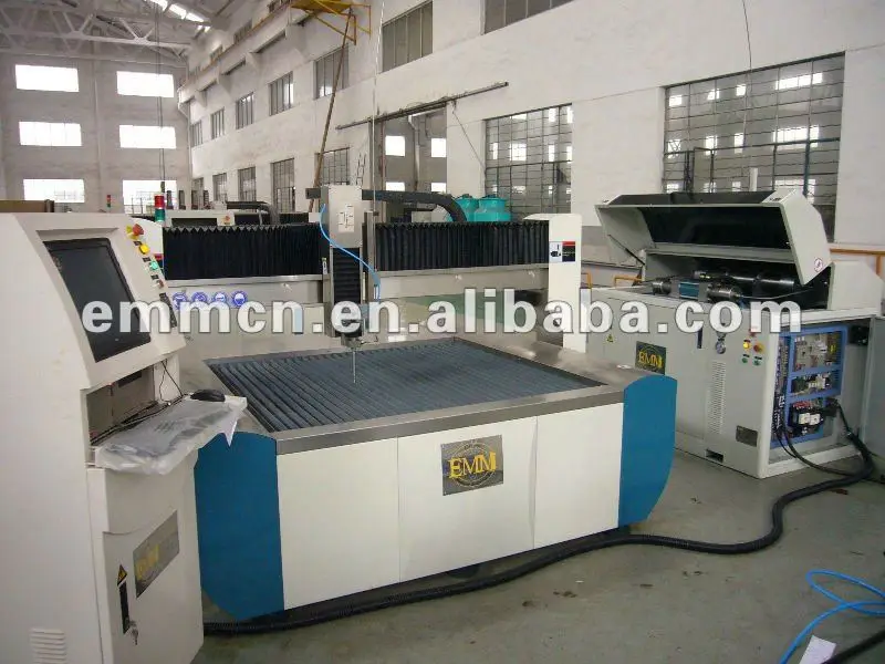 WATER JET CUTTING MACHINE