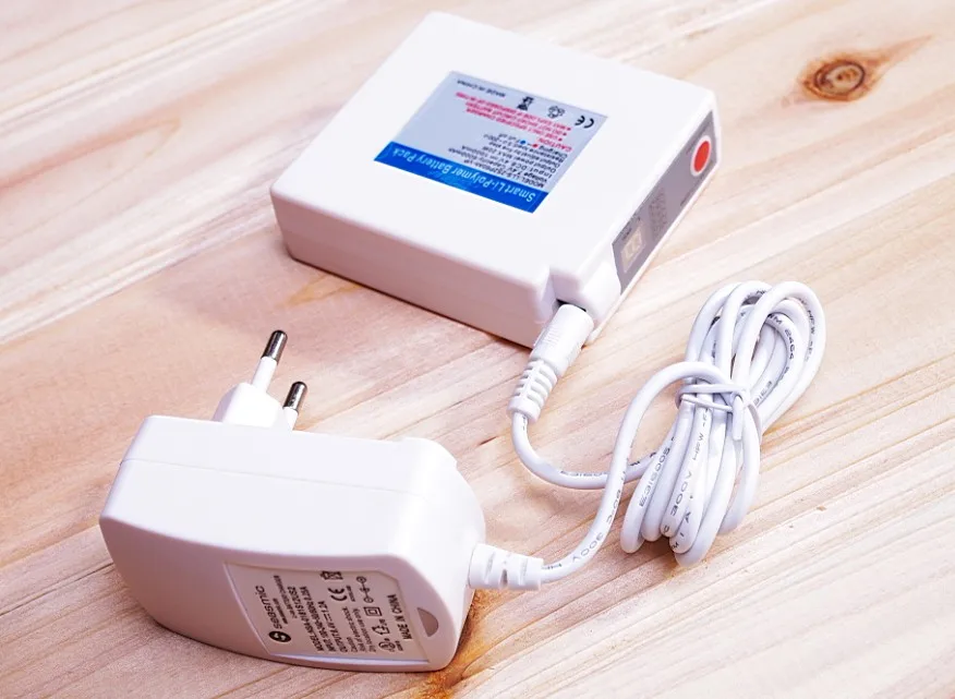 Wholesale 2014 Hot Sale Rechargeable Battery Operated Electric Thermo Heating Winter Jacket/Vest