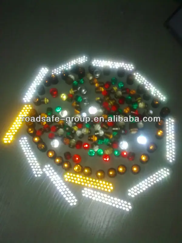 43 glass beads reflector