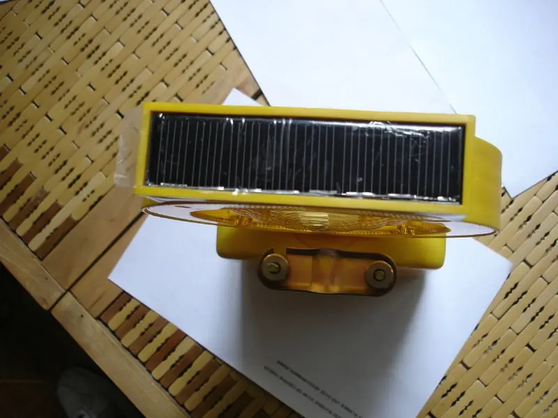 solar power led warning light