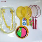 新到着屋外屋内プラスチックのおもちゃセットキャッチボールセット、バドミントンラケット、小さなテニスラケット全体のセット
