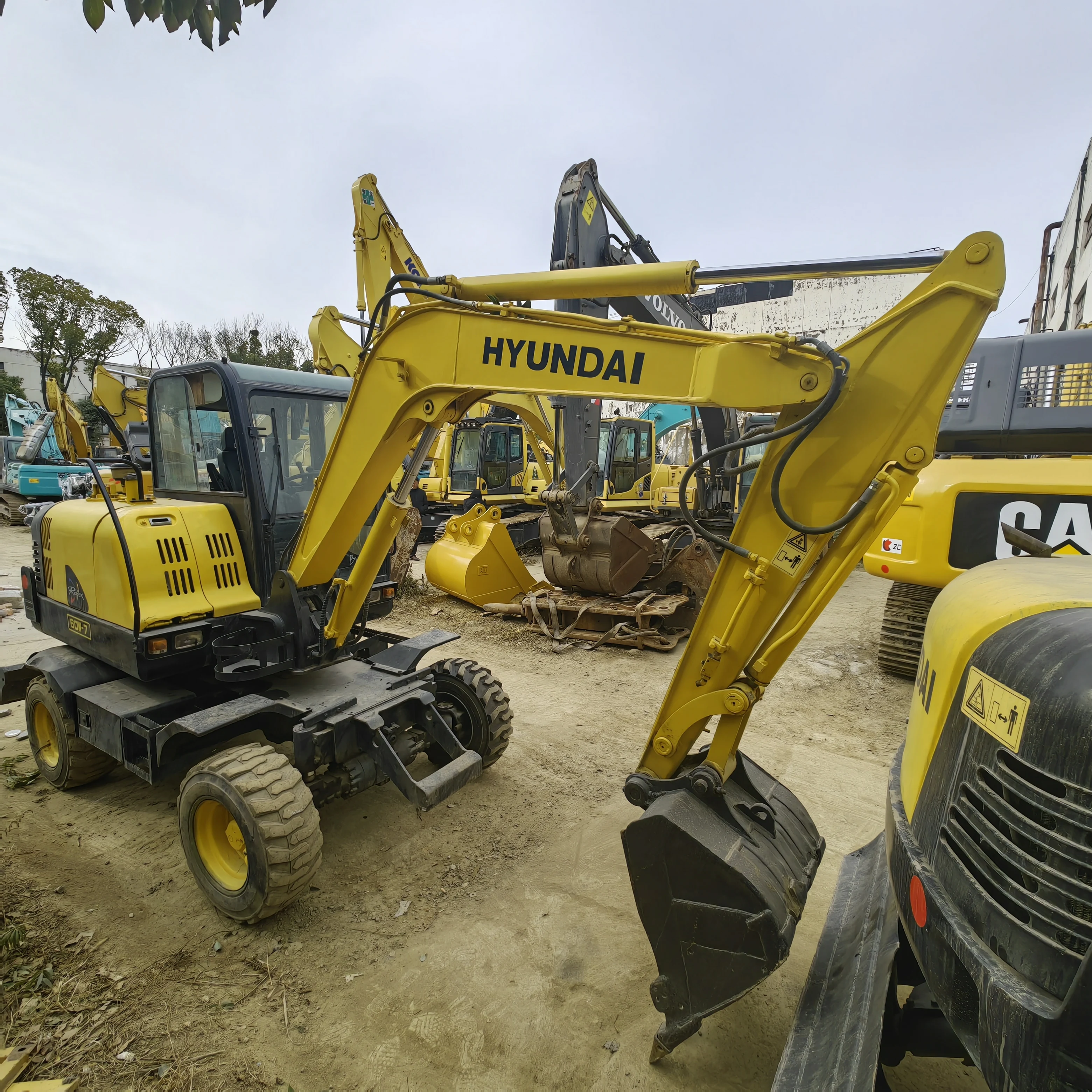 Used Korea Hyundai Excavator W Second Hand Cheap Price Ton Mini