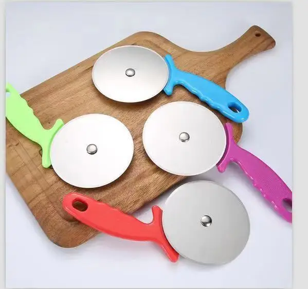 pizza cutter.jpg