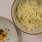 Fresh Noodles Seiko Locks Fresh, Fresh Noodles Instant food is easy to eat, but boiled food is better