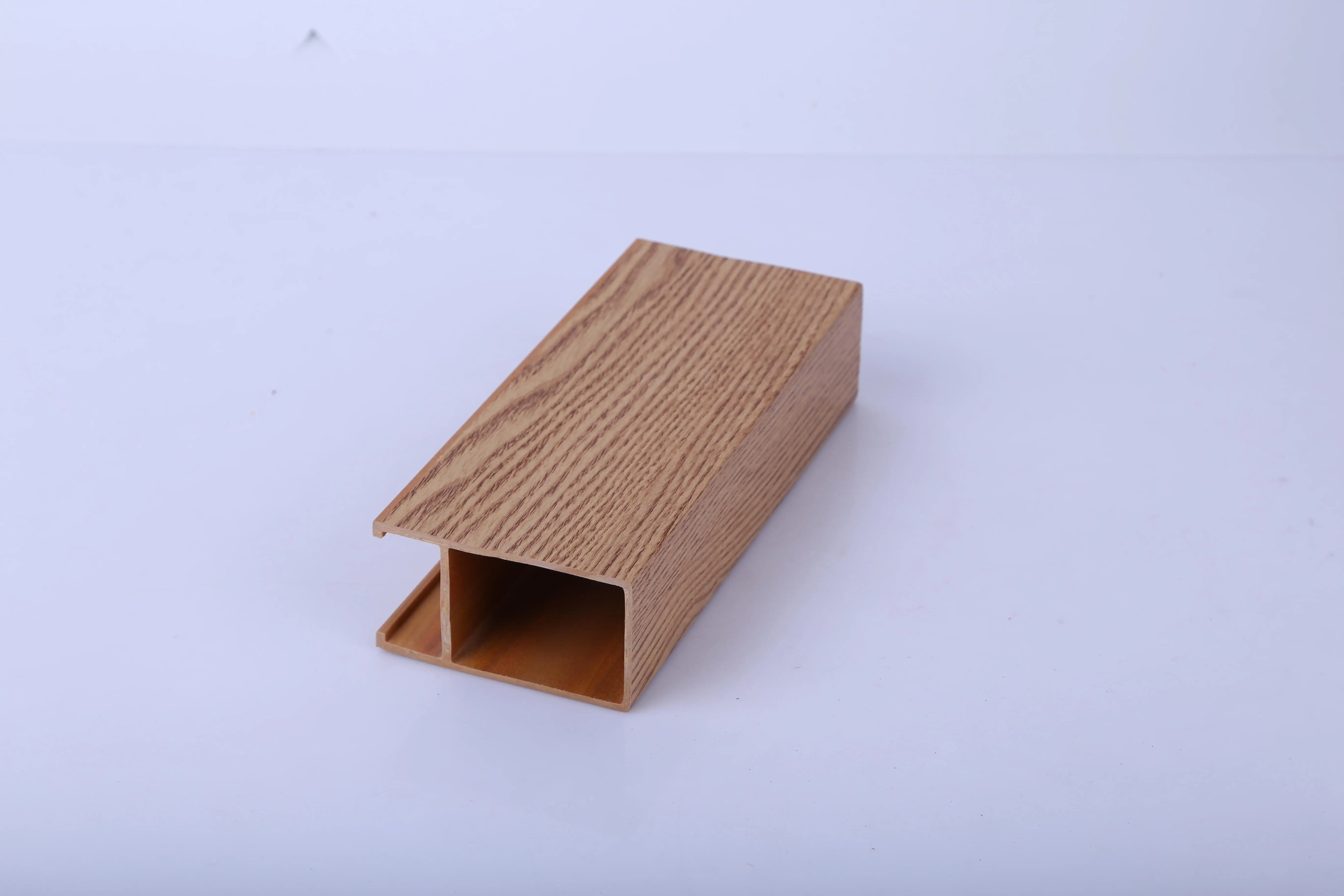 China Factory Custom Wpc Ceiling Cladding Panel