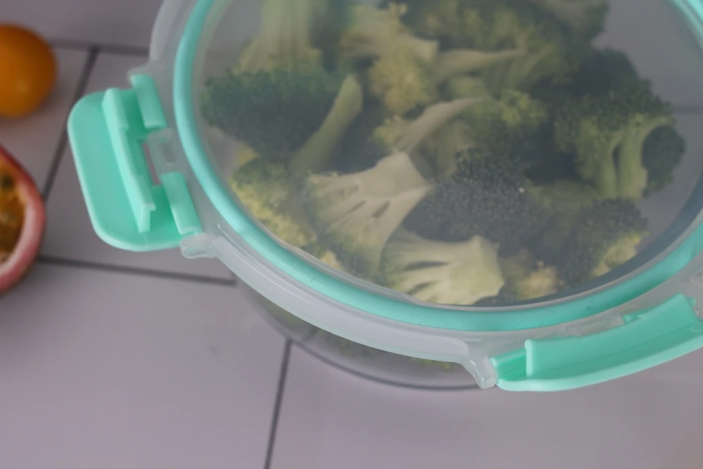 new glass food lunch box with divider