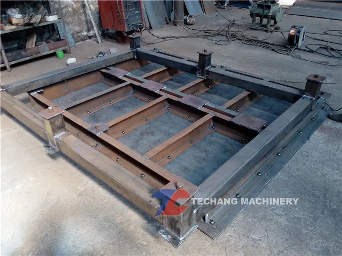 The vibration table have following advantages: 1.Vibration motor as vibration source, low noise, low power consumption and simple maintenance. 2.Simple structure, work reliable, light weight, small size, easy to install. 3.High power, large table; It can carry the 8T sand box 4.Table height is adjustable, It is suitable for production line. 5.Three-dimensional vibration for complex cavity casting.