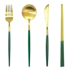 cutelry set matte plastic purple and disposable gold cutlery