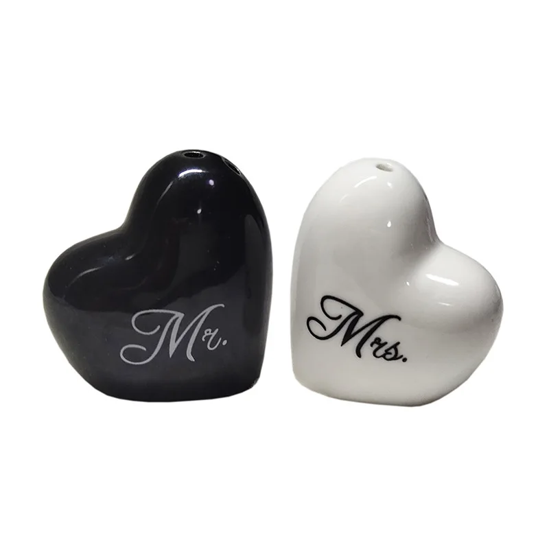 valentine salt and pepper shakers