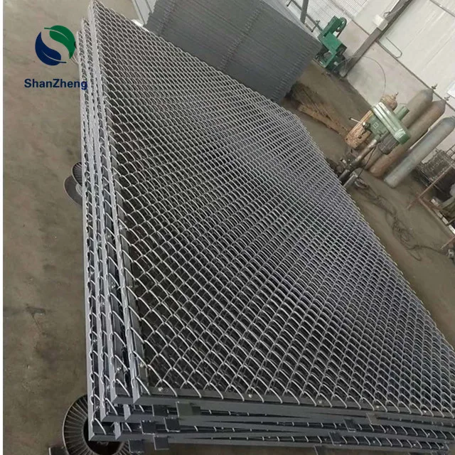 Galvanized Chain link fence for basketball Playground diamond fence Commerical Chain link fence