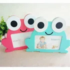 Wholesale hot selling cheap creative cartoon frog shape funny plastic baby picture photo frame