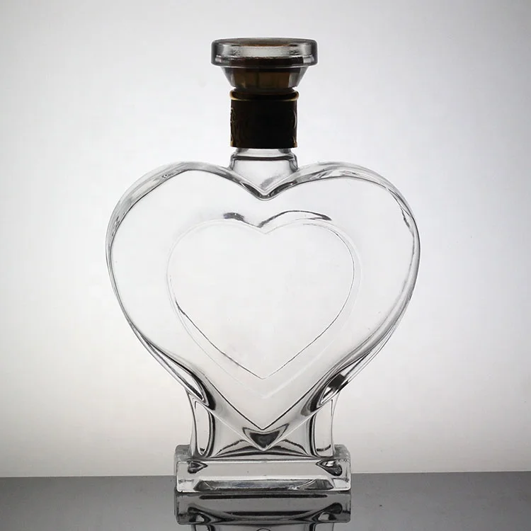 Kalp şeklinde cam şişe şarap 500ml Corked likör şişesi
