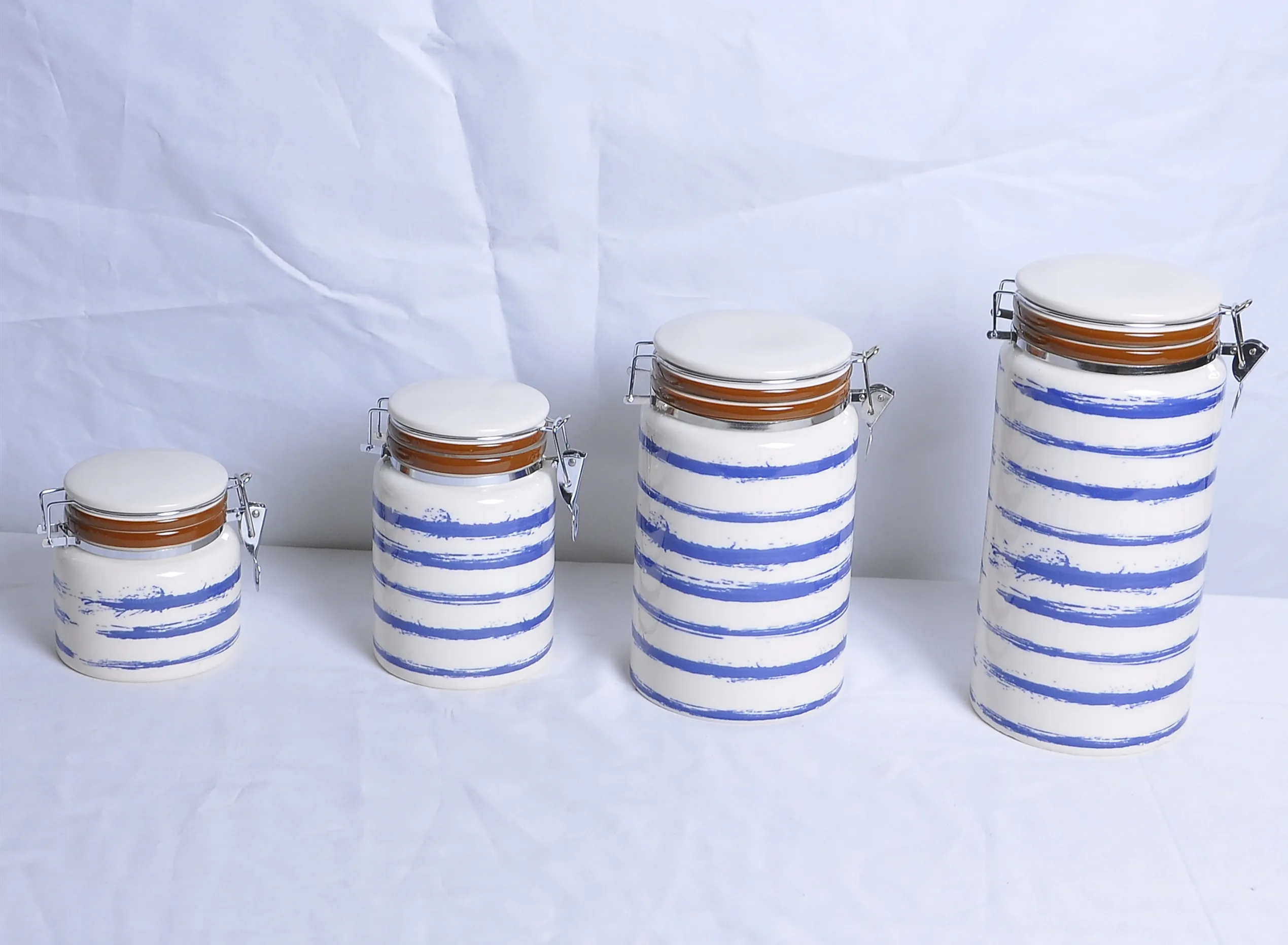 行业  家居厨房  家用储物收纳用具  收纳瓶和收纳罐   name ceramic