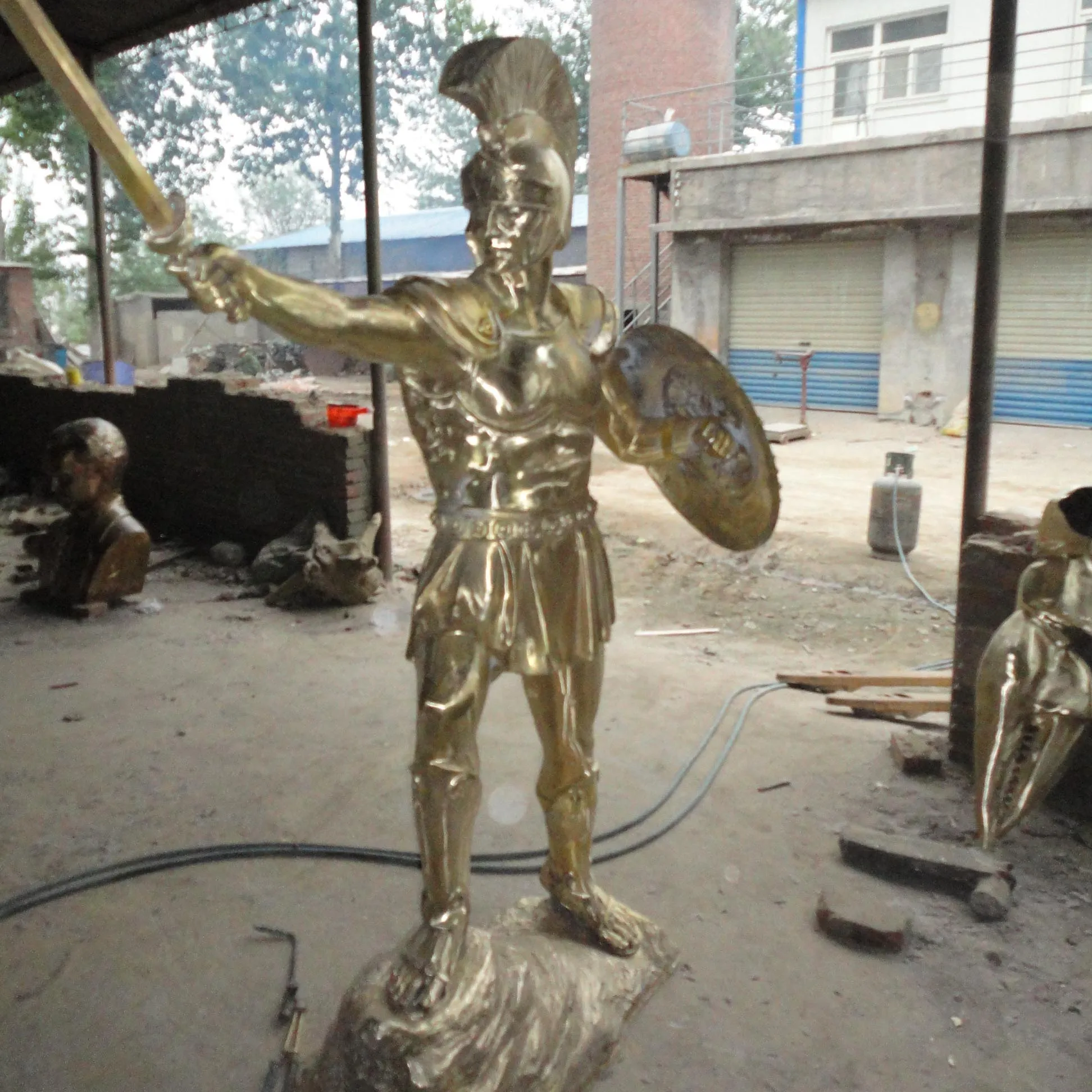 Life size cast bronze sculpture for home and garden decoration