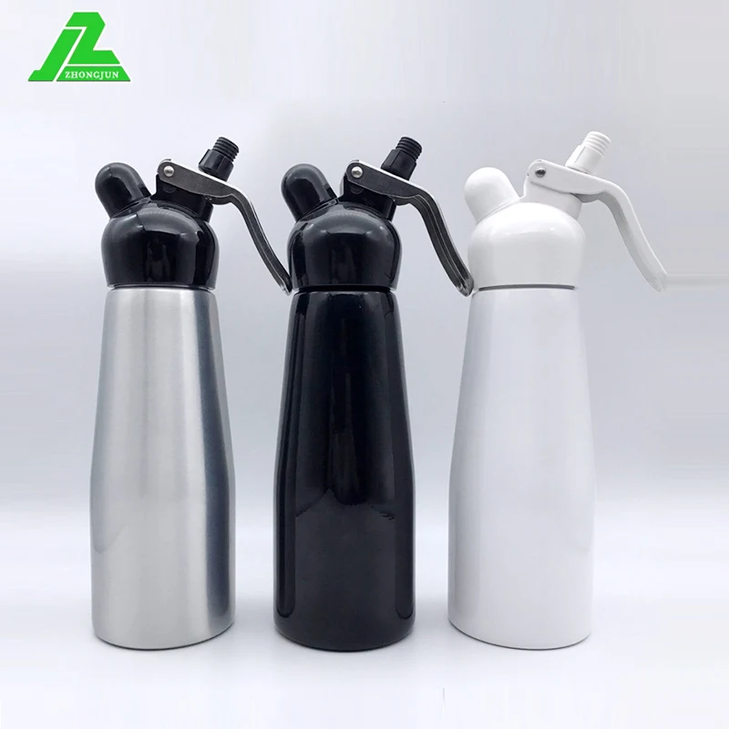 whipped cream dispenser2