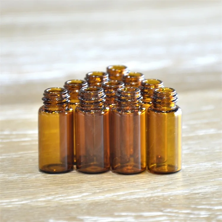 อำพันกลิ้งบน