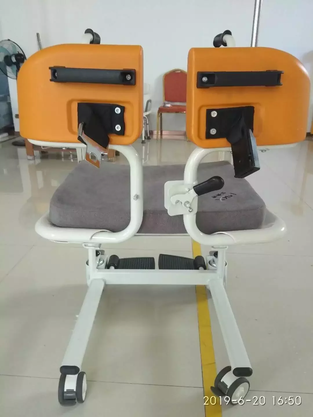 2020 New invention patient transfer lift toilet wheelchair for Disabled