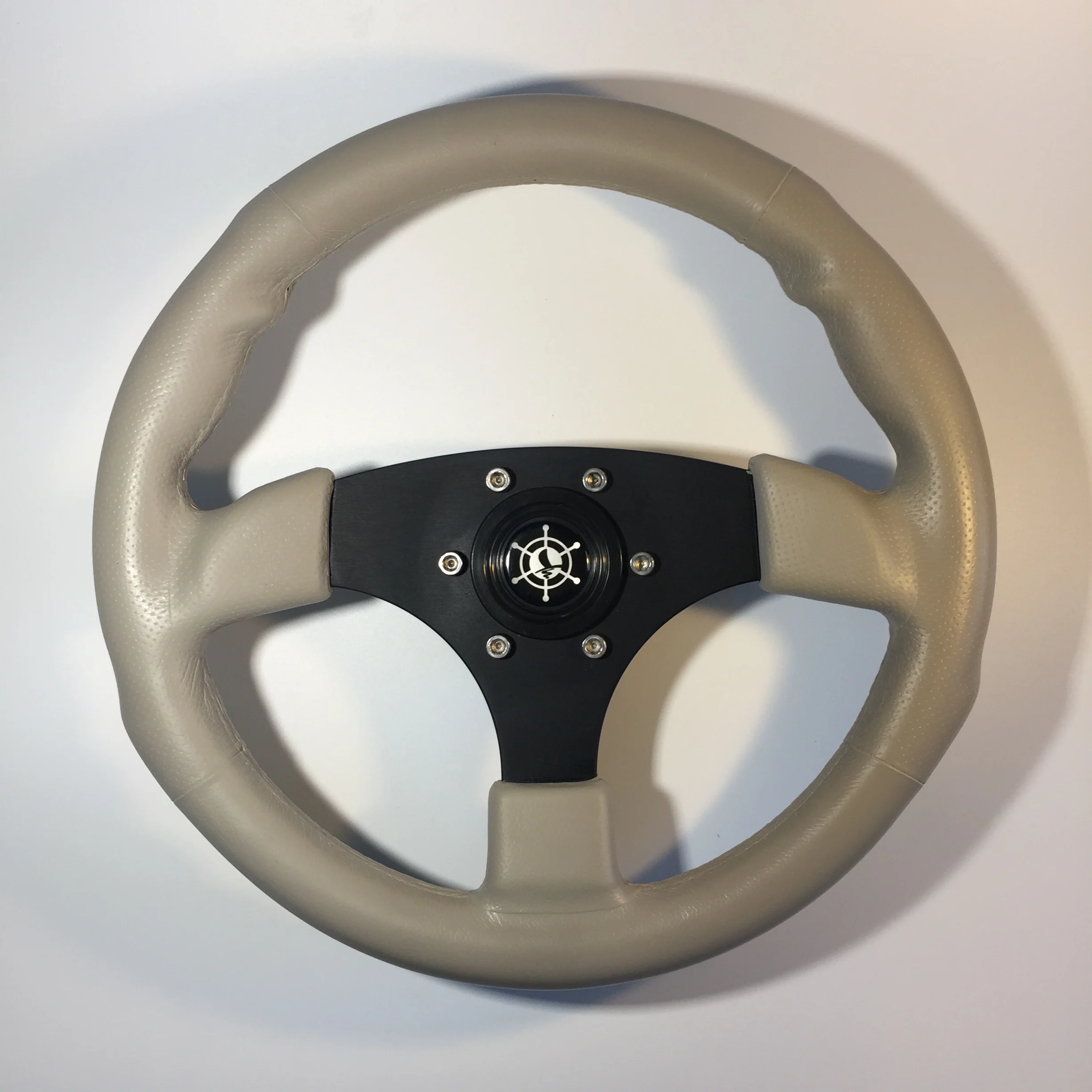 Steering wheel (2).png