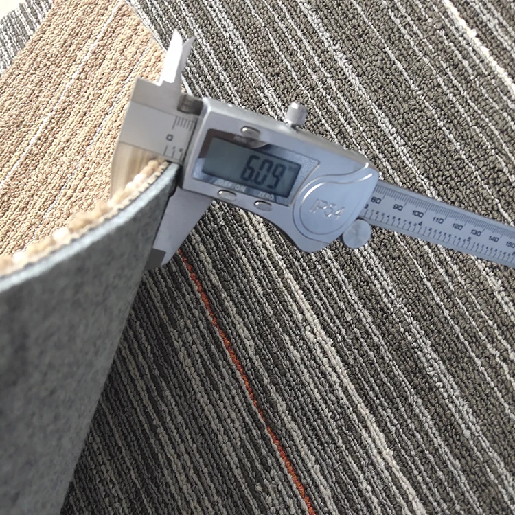 50*50cm 100% PP Cushion Backing Modern Commercial Plank Style Office Used Carpet Tiles