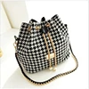 /product-detail/fashion-casual-women-s-plaid-bucket-bag-casual-shoulder-sling-chain-handbag-62264899756.html