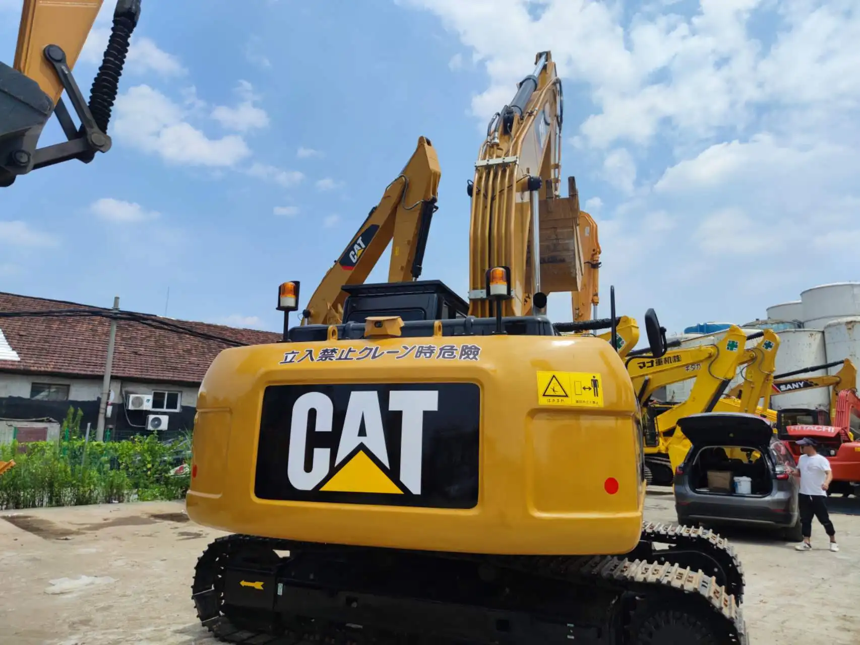 Low Working Hours Uesd Cat Caterpillar 320d Excavator At Low Price