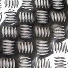 Good quality and price of 2.5mm bright aluminum checkered plates hot sale