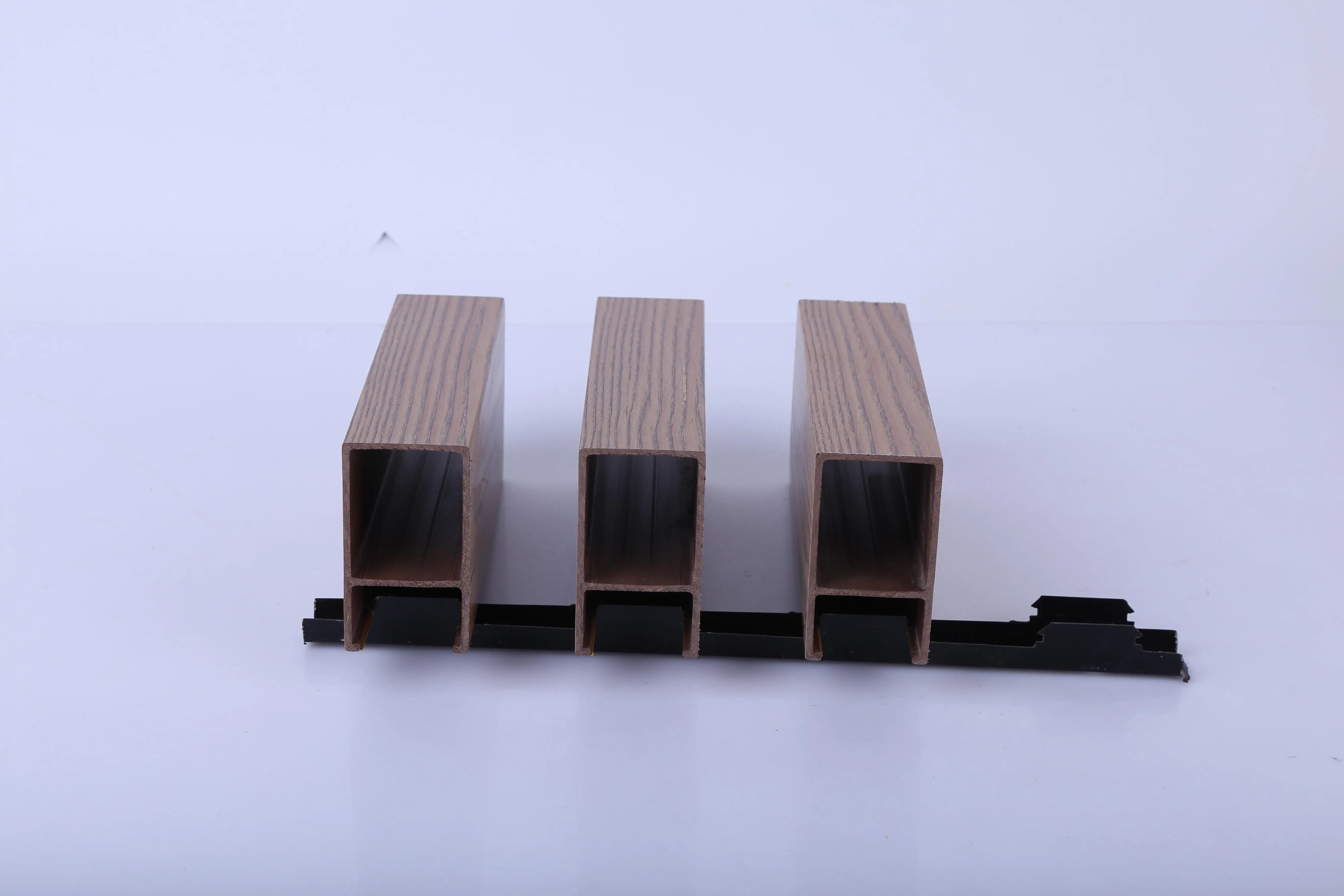 China Factory Custom Wpc Ceiling Cladding Panel