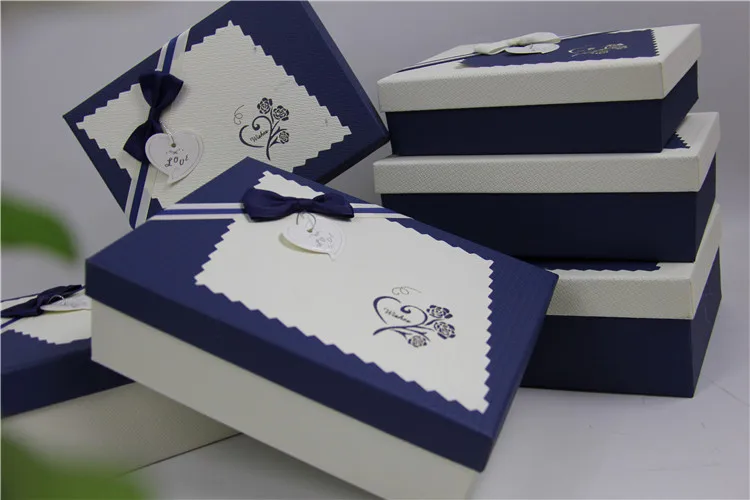 chinese factory high quality luxury custom paper gift box in low