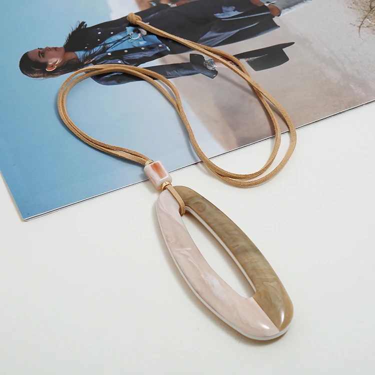 Mottle pattern leather cord necklace for lady Irregular shape acrylic pendant
