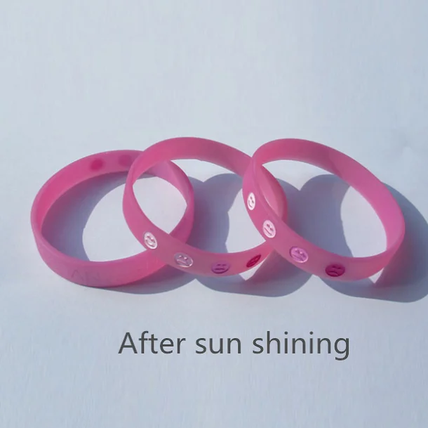 UV sensitive wristband02.png