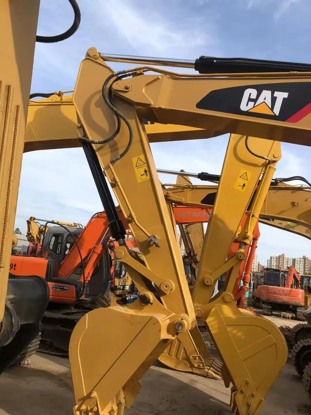 Original Good Condition Caterpillar Cat D Used Excavator In Uae