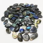 Wholesale Natural Folk Crafts Healing Stone Labradorite Crystal Pendant For Decoration