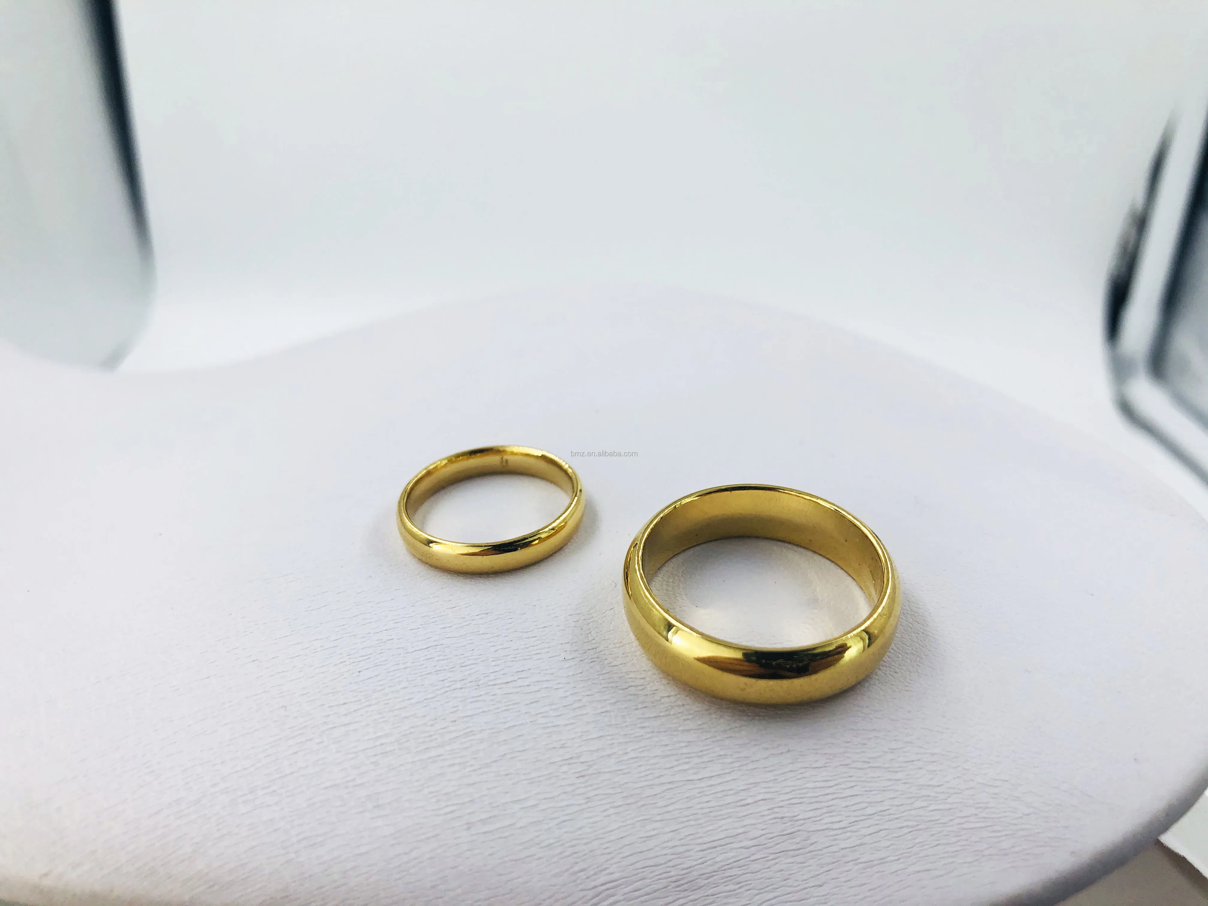 bmz优质黄铜戒指 18k金夫妇顶部抛光纯黄金重真空pvd镀层婚礼情侣戒指