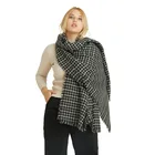 Black and white plaid simple and generous warm ladies scarf