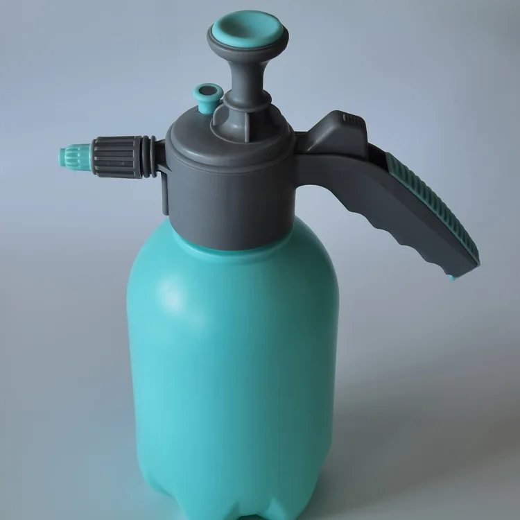 2l hand sprayer.jpg