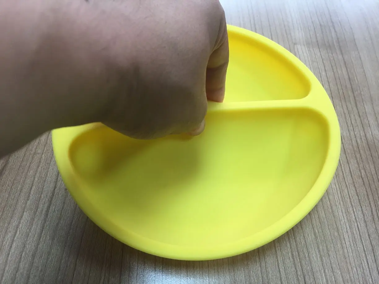 Upgrading Amazon seller Silicone Grip Dish with bottom Suction cup, Divided Plate and Baby Toddler Plate