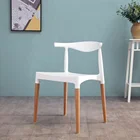 free sample Manufacturer cheap wholesale white plastic living room chair pp leisure chair wood legs living room chair