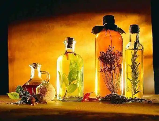 10ml Thick Wall Glass Roller Bottle with Shiny Metal Cap and Frost Surface for Custom Color Essential Oils