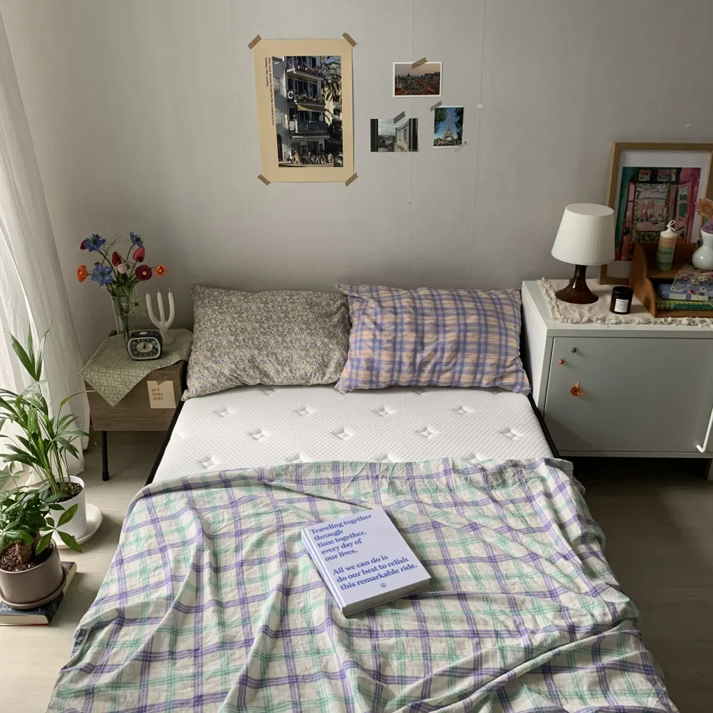 2020 Popular on Korea Market Memory Foam Mattress g ,Soft Feel, Medium Comfort Level with Three-Dimensional knit cover