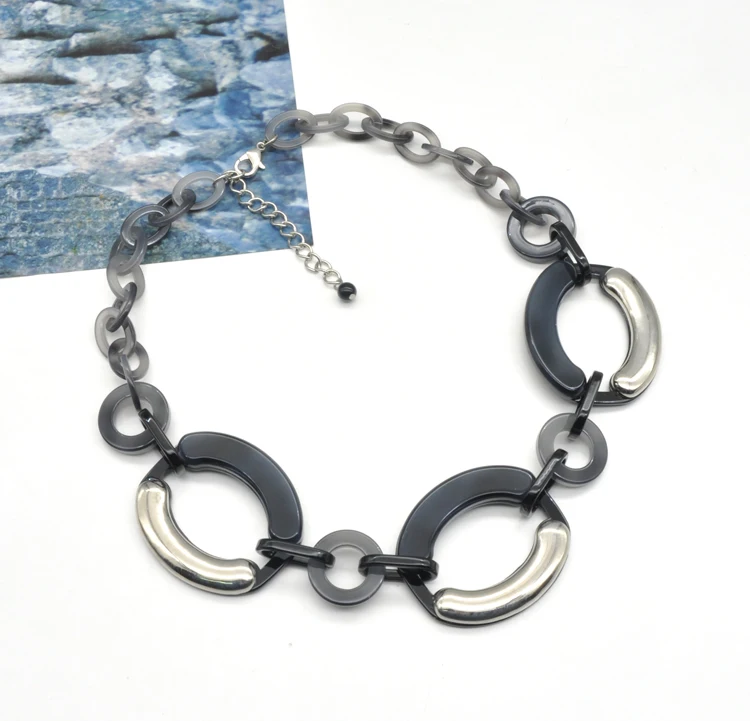 2021 classic african chunky black acrylic chain short length geometric necklace