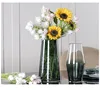 /product-detail/long-neck-glass-vase-for-a-flower-62389997360.html