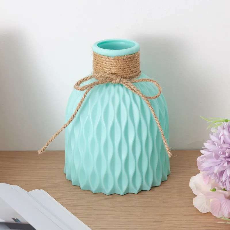 Plastic vase (8).jpg