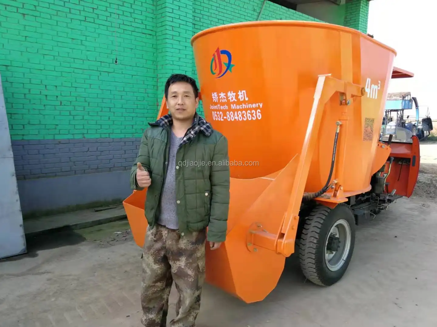 Self propelled Cattle Tmr Feed Mixer With Shovel Loader/husbandry Tmr