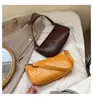 /product-detail/2019-elegant-korea-chic-crocodile-baguette-bag-short-strap-fashion-leather-shoulder-handbag-for-women-62337307491.html
