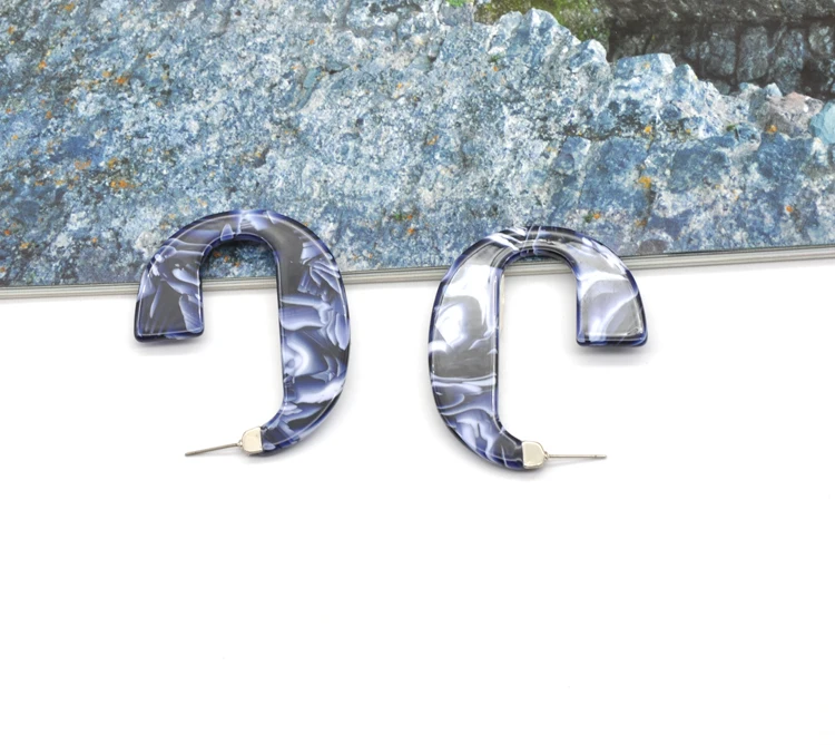 Manufacturer lightweight pastel polygonal ear ring for women acrylic acetate designed hoop earrings 2020 2021