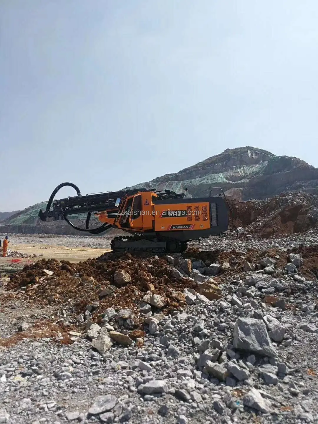 Kaishan Brand KT12 surface down-the-hole drill rig / Blasting mine drilling rig hot selling in Chile