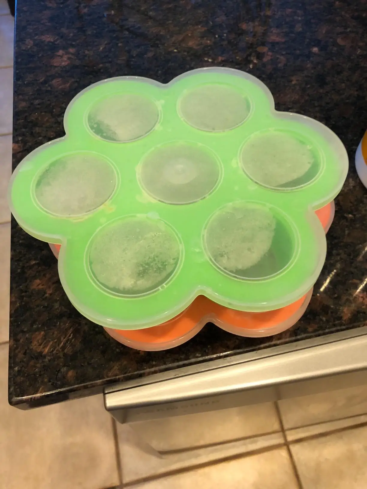 100% Food Grade Silicone Baby Food Freezer Trays Container, Baby Food Storage manufacture