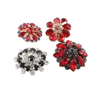 Kavatar Wholesale Cyrstal Red Black Metal Flatback Alloy Large Rhinestone Button For Clothes