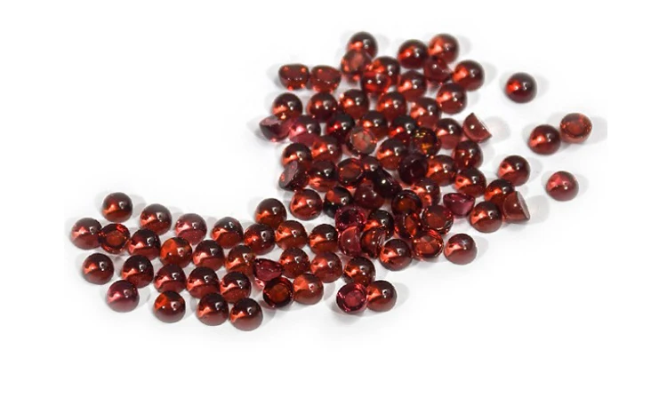 Hot Sale Natural Garnet Stone Gemstone 1.5mm Brilliant Cut Red Color in Round Star Brilliant Cut Oval Shapes Height 3mm